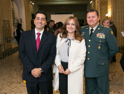 Andrés Montoya, Claudia de Amaya y el general Juan Pablo Amaya.