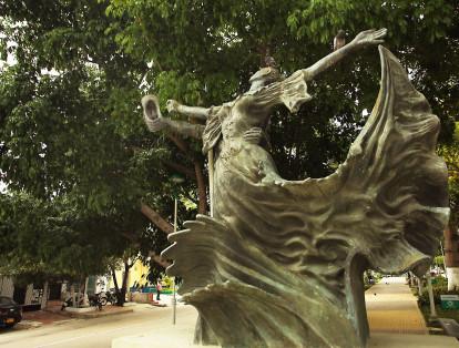 Barranquilla mayo 18 de 2018. El distrito de Barranquilla comenzó la intervención de 28 monumentos que se encuentran el mal estado. Foto. Carlos Capella/El Tiempo