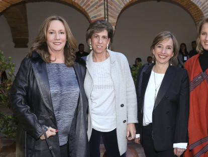Juanita Santos, Cecilia Arellano, Yamile Pérez y Ángela Gutiérrez