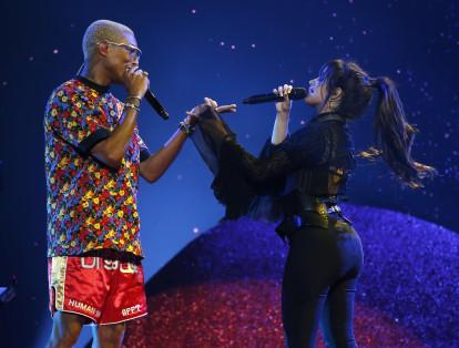 La presentación de Camila Cabello de su canción "Sangria Wine" junto al cantante Pharrell Williams durante la velada de los Billboard Music Awards en Las Vegas, Estados Unidos.