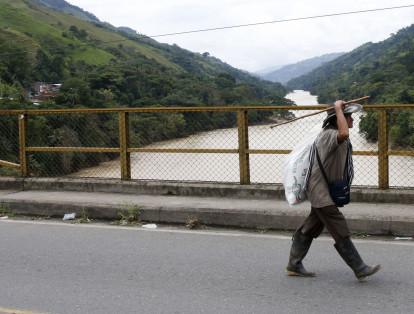 La UNGRD asegura que más del 90 por ciento de los habitantes de zonas ribereñas de Valdivia, Tarazá y Cáceres, han sido evacuados.