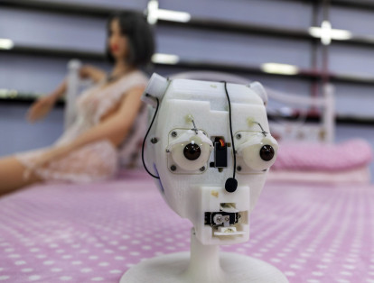 Partes del robot sexual con inteligencia artificial 'Al sex robot', de Shenzhen Atall Intelligent Robot Technology, una de las principales compañías de robots inteligentes en China.