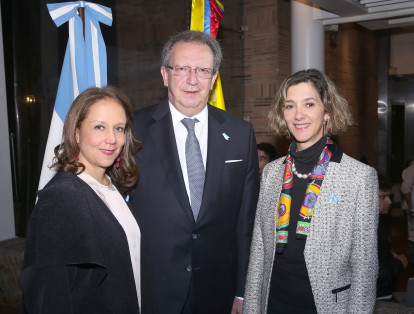 Adriana Mendoza, viceministra de Asuntos Multilaterales; Marcelo Stubrin, embajador de Argentina, y Patti Londoño
