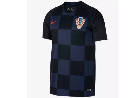 Croacia presentó su camiseta el  21 de marzo. Esta camiseta mantiene  la sensación de movimiento de la remera de local con los picos en el patrón de cuadros que compone la prenda donde predomina el negro y el azul oscuro.