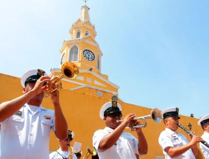 Cartagena  en medio de la más profunda crisis de gobernabilidad en su historia, han pasado 10 alcaldes en los últimos 6 años. hoy a pesar de todo celebra sus 485 años con civismo y fervor.