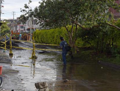 Aguacero provocó inundaciones en Dosquebradas, Risaralda. Cuatro viviendas y ocho locales sufrieron afectaciones en el sector del Portal del Parque. El hospital de Santa Mónica también resultó con daños.