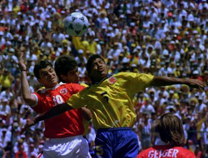 En el Mundial de 1994  el combinado cafetero, a pesar de haber llegado con un amplio favoritismo por la prensa e incluso por Pelé, salió eliminada en la primera fase.