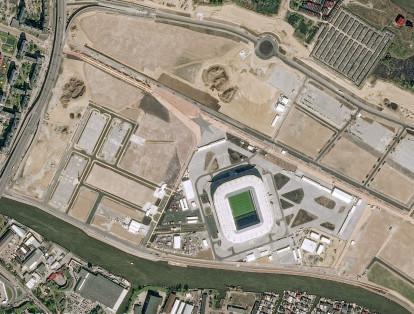 El estadio de Kaliningrado se ubica en la ciudad rusa que recibe el mismo nombre. Tiene una capacidad para 35.000 espectadores. El próximo 16 de junio la selección de Croacia recibirá a Nigeria en este lugar.