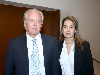 Luis Genaro Rico y Claudia Navas.