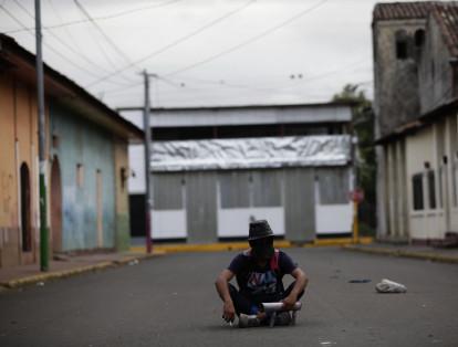 La Iglesia católica de Nicaragua denunció hoy el secuestro de la comunicadora Angélica Baltodano durante un ataque de la Policía Nacional y grupo de choque oficialistas, en medio de una crisis que ha cobrado al menos 146 vidas en 56 días