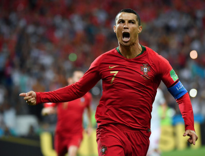 El delantero portugués Cristiano Ronaldo celebró su primer un gol después de lanzar un penal.