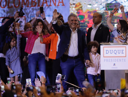 Comienzo agradeciendo a Alvaro Uribe Vélez, al centro democrático (…) Pastrana