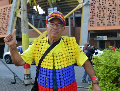 Los colombianos se pusieron sus mejores trajes para animar a los jugadores que nos representan en Rusia 2018.