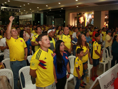 Desde muy temprano, los colombianos en todos los rincones del país buscaron un lugar ideal para ver el partido definitivo de la Selección Colombia en la fase de grupos contra Senegal.