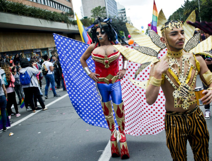 La manifestación mas concurrida fue la de Bogotá, en donde representantes de organizaciones de lesbianas, gais, bisexuales, trans e inter (LGBTI), caminaron desde el Parque Nacional hasta la Plaza de Bolívar, el centro del poder político de Colombia.