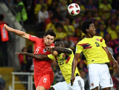 Colombia ha estado cerca en un par de oportunidades, sin embargo, la defensa de los ingleses es fuerte y sólida.