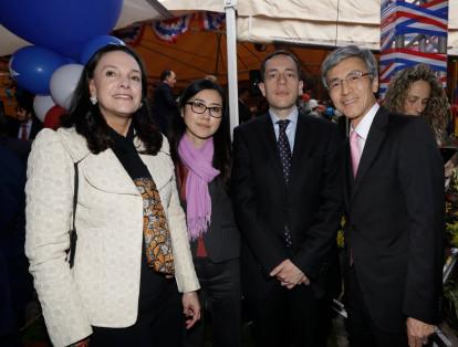 Mariana Pacheco, Yuko Koga, Andrés Barreto y Keiichiro Morishita, embajador de Japón.