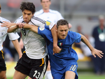 En el Mundial Alemania 2006, la selección anfitriona cayó 2-0 frente a la Selección Italia en la prórroga del encuentro. Tras este encuentro, Alemania se enfrentó a Portugal, partido que ganó 3-1.