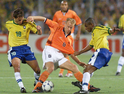 En Francia 98, Brasil se enfrentó a Países bajos en un partido que finalizó 1-1. El encuentro se definió por medio de penaltis, en los que la Canarinha ganó 4-2.