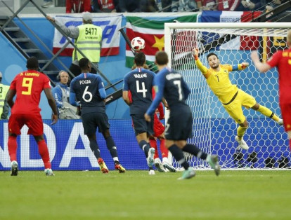 Ya a los 20 minutos del encuentro, el partido se convierte de ida y vuelta. Francia defiende y Bélgica ataca.