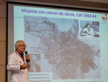 Doctor Luis Eduardo Bravo, director del Registro Poblacional de Cáncer de Cali de la Universidad del Valle explicando el panorama del cáncer en esta ciudad y los avances realizados para combatir esta enfermedad.