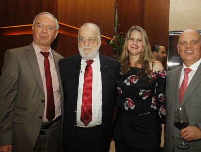 Carlos Bahamón, Ricardo Restrepo, Nancy Zapata y Ricardo Álvarez.