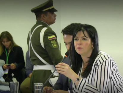 Mónica Cifuentes Osorio, representante de la Procuraduría, habla sobre las consideraciones jurídicas que podría tener la petición de que se reconozcan los poderes no autenticados como legítimos para la representación por parte de abogados.