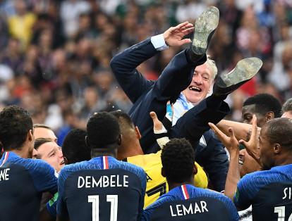 Este domingo la selección de Francia se llevó la Copa del Mundo a casa. Tras 20 años, este equipo se vuelve a consagrar campeón del mundo.