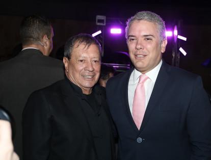 Mario Hernández y el presidente Iván Duque.