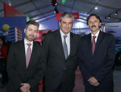José Manuel Ayerbe, vicepresidente de Mercadeo del Grupo Aval; Efraín Velásquez, vicepresidente de Banca Personal de Banco de Occidente; y Juan Guillermo Amaya, gerente general de EL TIEMPO.