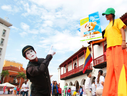 Un circuito cultural de prevención se montó durante cuatro días en la plaza de la Aduna en defensa de la trata de personas y a la explotación sexual de niñas,niños y adolescentes.