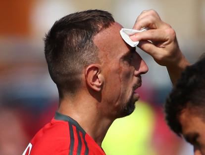 Frank Ribéry se lesionó tras chocar con un poste en la práctica del Bayern Munich.
