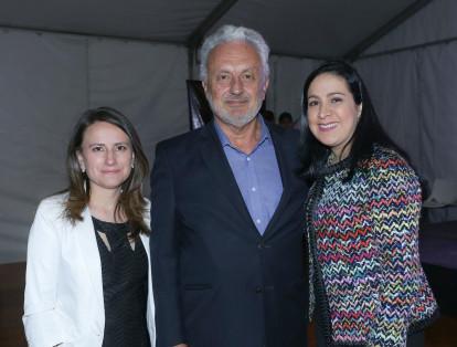 Liliana Cortés, Eduardo Arango y María Cristina Forero.