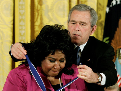 Fue condecorada en vida con la Medalla Presidencial de la Libertad (El mayor honor civil que se concede en EE.UU) en 2005.