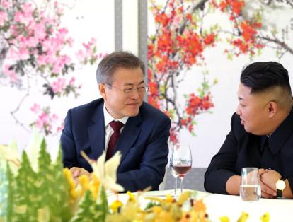 Los líderes de ambas Coreas pusieron este jueves punto final a su cumbre en el Norte escenificando de nuevo su paulatino acercamiento, el cual ha sido fundamental para que EE. UU. y el régimen de Pionyang quieran retomar ya el diálogo sobre desnuclearización.