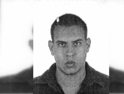 David Augusto De Heras Solian es un hombre de 37 con nacionalidad colombiana que tiene circular roja por homicidio agravado en curso homogéneo y sucesivo. Este fue por muchos años uno de los delincuentes más buscados en Cali.