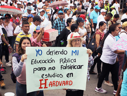 Vamos a la lucha entre maestros, padres y estudiantes' fueron algunos de los gritos en apoyo a las manifestaciones.