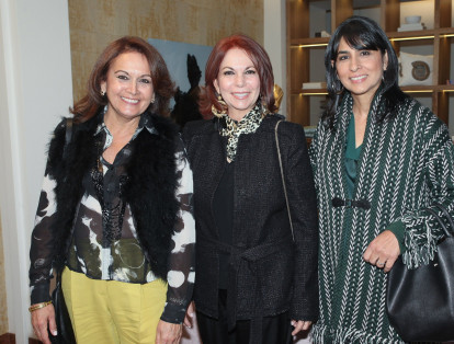 Martha Gómez, Sonia Villa y Nora Villa.