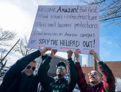 Las protestas que comenzaron este miércoles fueron organizada por representantes locales y residentes del barrio de Queens en Nueva York (EE.UU.), lugar donde tiene previsto instalarse la nueva sede de Amazon.
