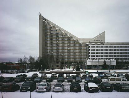Este edificio es uno de los ejemplos más sobresalientes del brutalismo soviético, en cuanto a complejos residenciales. El concreto a la vista y los balcones intercalados se volvieron uno de los símbolos de esta corriente por su apariencia única. Fueron construidos en Samara, Rusia, en 1988, y diseñados por el arquitecto Alexander Belokon.