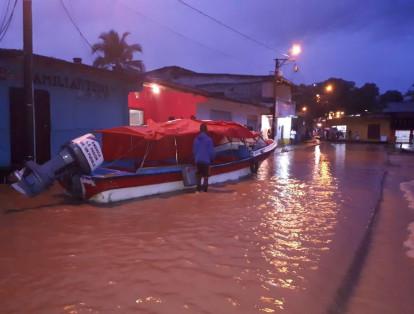 Según el IDEAM para el Chocó se mantiene la alerta roja por posibles crecientes súbitas en la cuenca alta y aportantes del río Atrato.