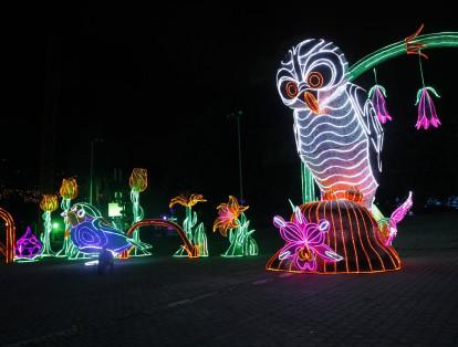 Sin duda, la decoración navideña de los paisas se ha convertido en un atractivo turístico. La empresa encargada de dotar a Medellín de estas luces es EPM.