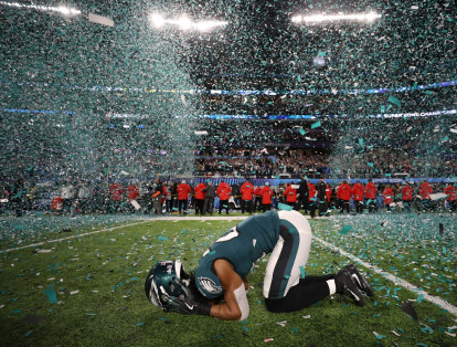 El esquinero de fútbol americano Patrick Robinson celebra el 4 de febrero la victoria del Philadelphia Eagles ante los New England Patriots en el Super Bowl,