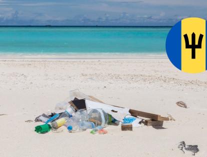 Barbados: En este Estado, las primeras acciones también van por cuenta de la gente. 'Barbados International Coastal Cleanup' es una de las iniciativas que participa en la causa desde la limpieza anual de las playas. En los últimos tres años, han removido cerca de 148.000 desechos, la mayoría de ellos son plásticos.