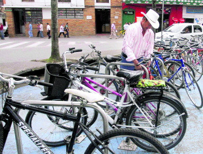 Se estima que cada habitante cuenta con alrededor de dos o tres bicicletas. Convertiéndolo en uno de los municipios con mayor número de bicicletas por habitante.