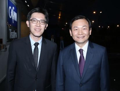 Eduardo Tseng y el embajador de Taiwan José Han.