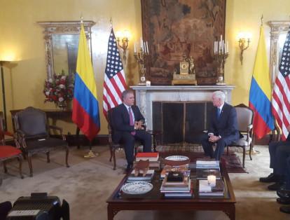 Hacia las 10 de la mañana el presidente Iván Duque tuvo una reunión con el vicepresidente de Estados Unidos, Mike Pence, quien llegó a Colombia el domingo para fortalecer el denominado "cerco diplomático" contra Maduro.