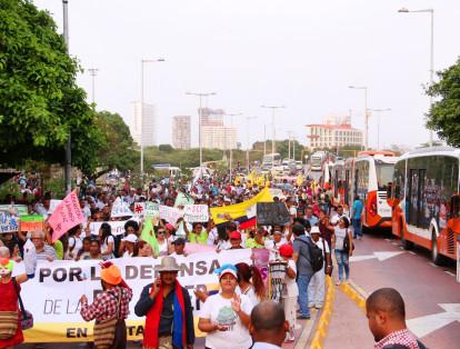 El Sistema Integrado de Transporte Masivo (SITM), resultó afectado por la marcha, pues los manifestantes se tomaron por algunos minutos la avenida Venezuela.