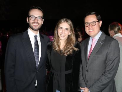 Camilo Fernández de Soto, Paula Durán y Marco Llinás.