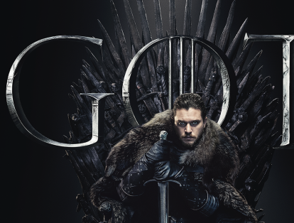 ¿Jon Snow logrará el trono de hierro? Una de las imágenes promocionales muestra al Rey en el Norte como el gobernante de los Siete Reinos.